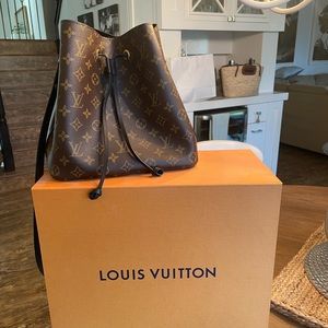 Louis Vuitton Néonoé MM Bag
